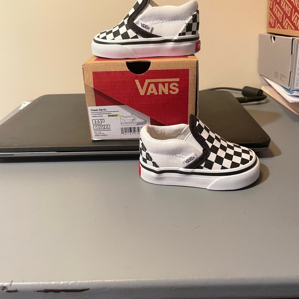 Baby Vans size 2